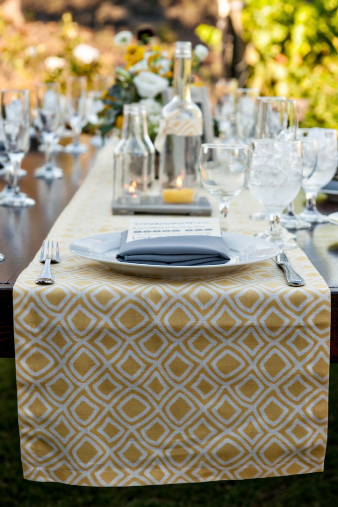 Make Your Reception Tables Pop. Desktop Image