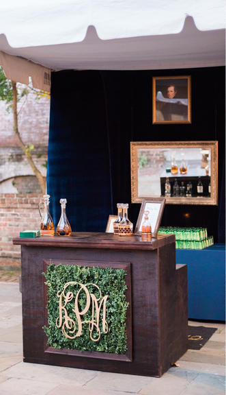 Wedding Trend: Satellite Bar. Desktop Image