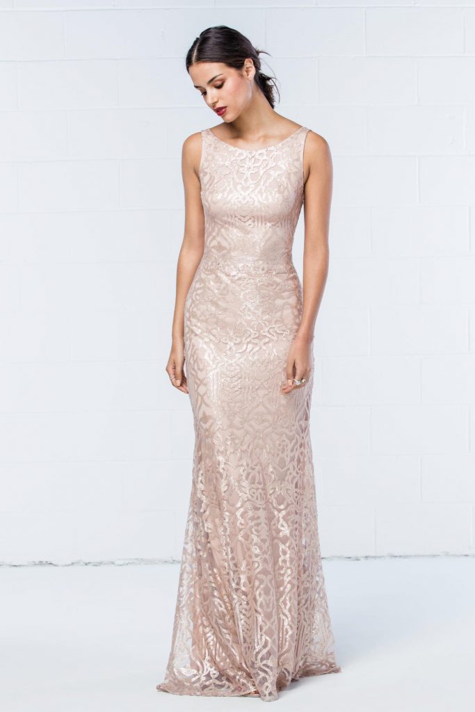 Finding a Dress for Mom. Desktop Image